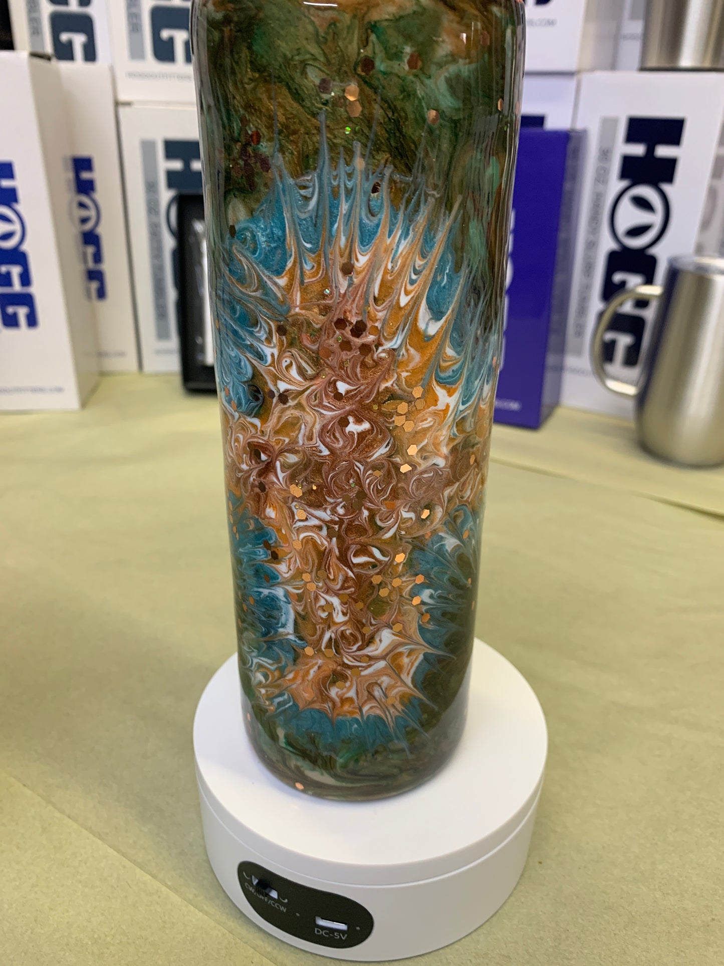 Hogg 20oz skinny Bougie Cross drinking tumbler #2505