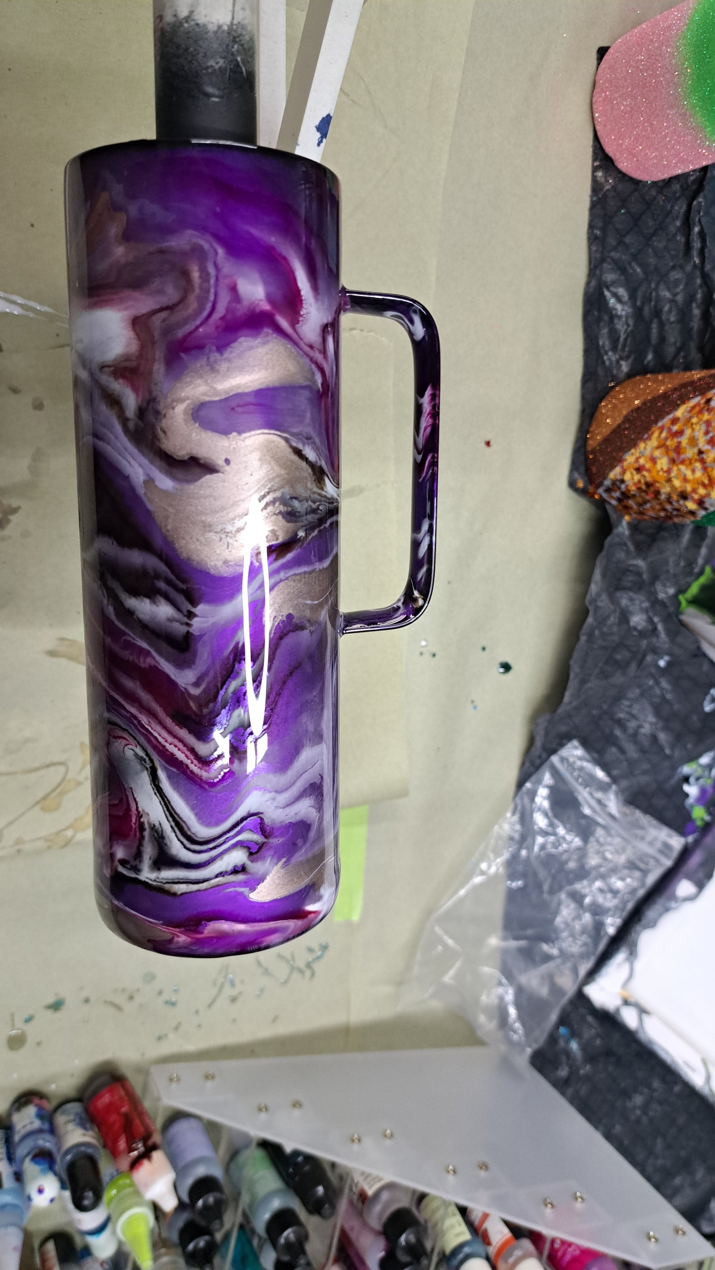 #34. 20oz Hogg Skinny stainless steel drinking tumbler with handle !