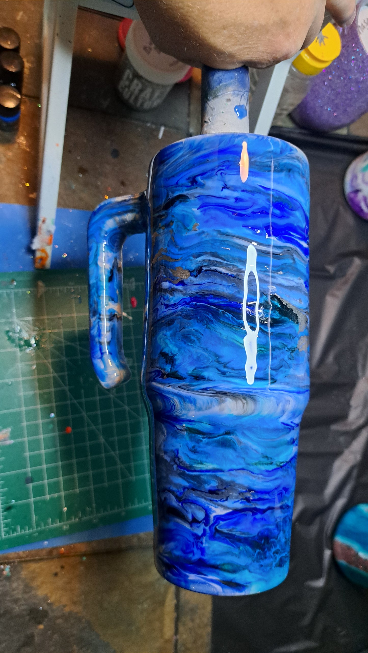 Hogg 30oz Grippy drinking tumbler